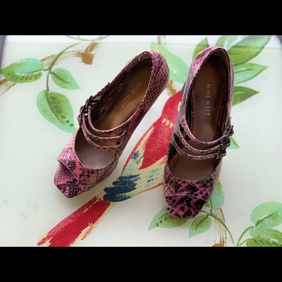 🌟Host Pick✨Nine West-Snake print open toe dress sandals EUC - Picture 2 of 6